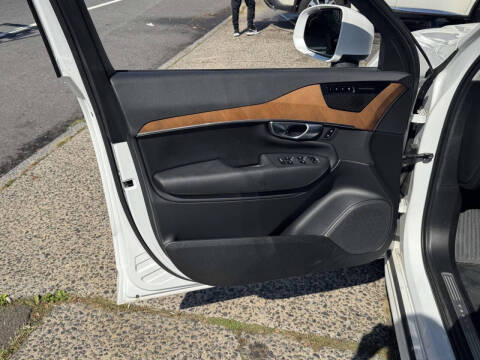 2024 Volvo XC90 B6 Plus Bright Theme 6P