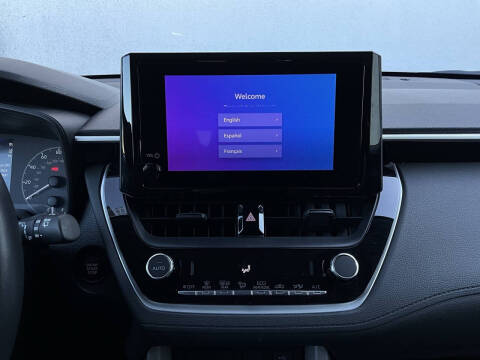 2025 Toyota Corolla Cross LE