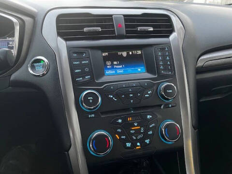 2017 Ford Fusion Hybrid SE