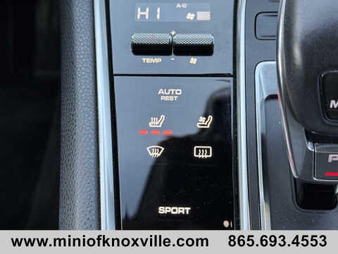 2018 Porsche Panamera 4