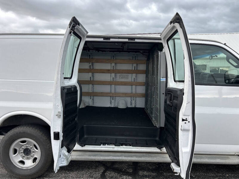 2016 GMC Savana 2500