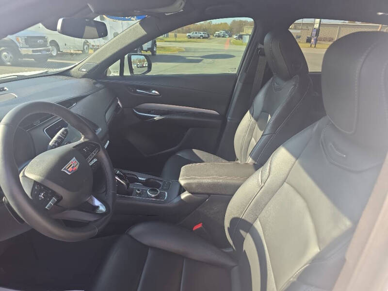 2022 Cadillac XT4 Premium Luxury