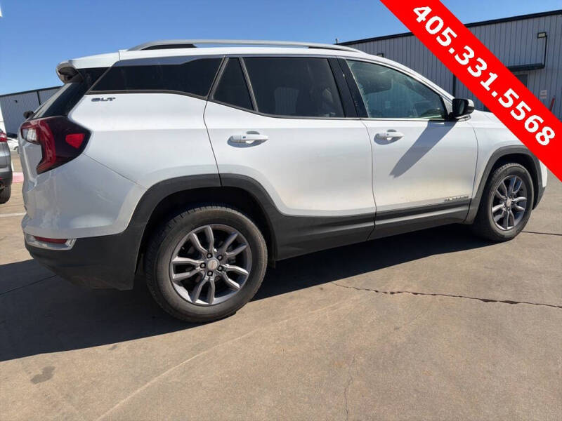 2023 GMC Terrain SLT