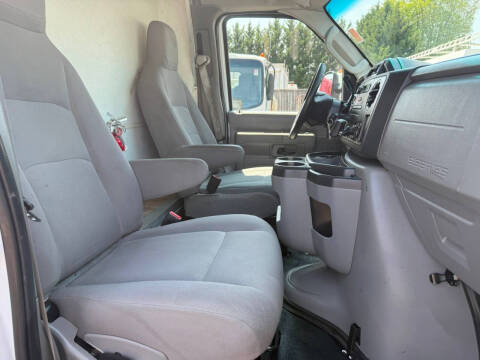 2015 Ford E-Series E-350 SD