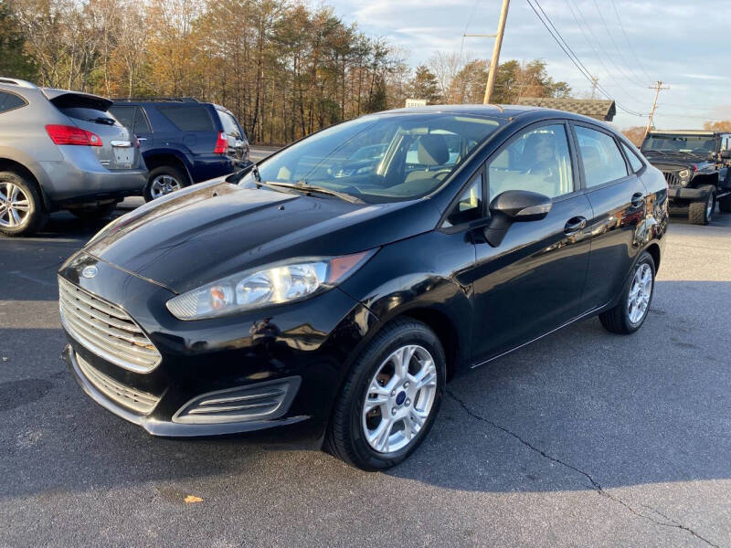 2016 Ford Fiesta SE photo 2