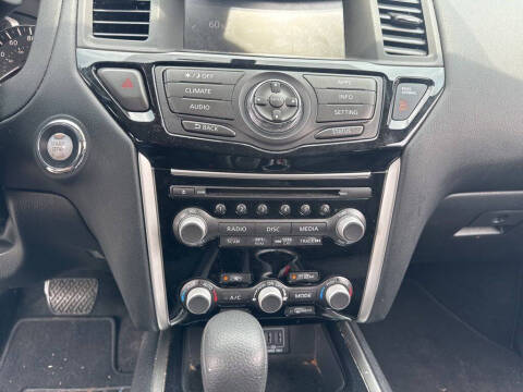 2018 Nissan Pathfinder S