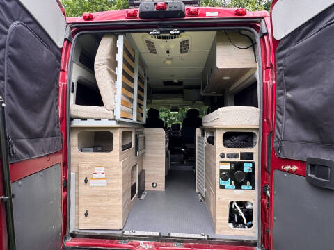 2022 Winnebago Solis