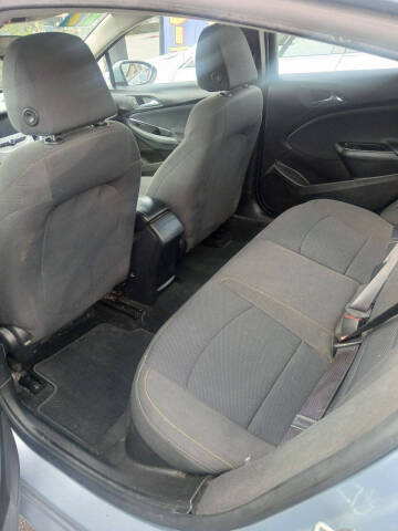 2017 Chevrolet Cruze LS Auto