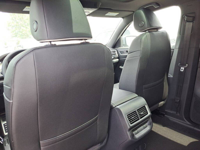 2026 Volkswagen Atlas Cross Sport SEL Premium R-Line 4Motion