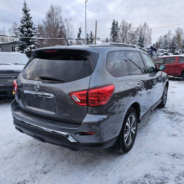 2017 Nissan Pathfinder S