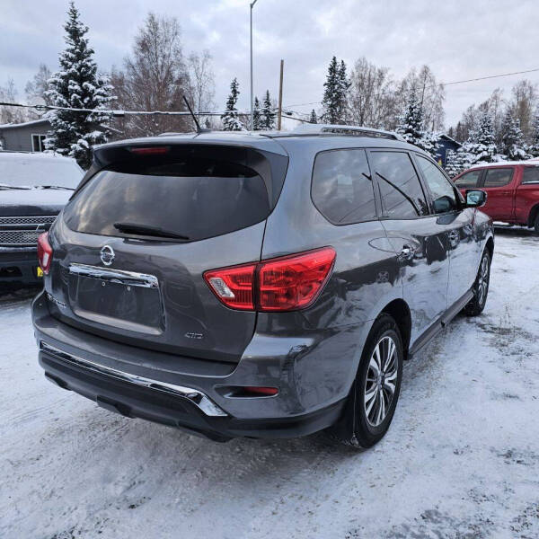 2017 Nissan Pathfinder S