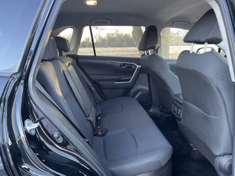 2024 Toyota RAV4 Hybrid LE