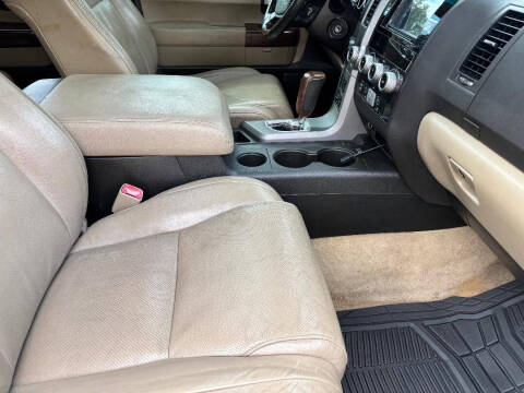 2010 Toyota Sequoia Platinum
