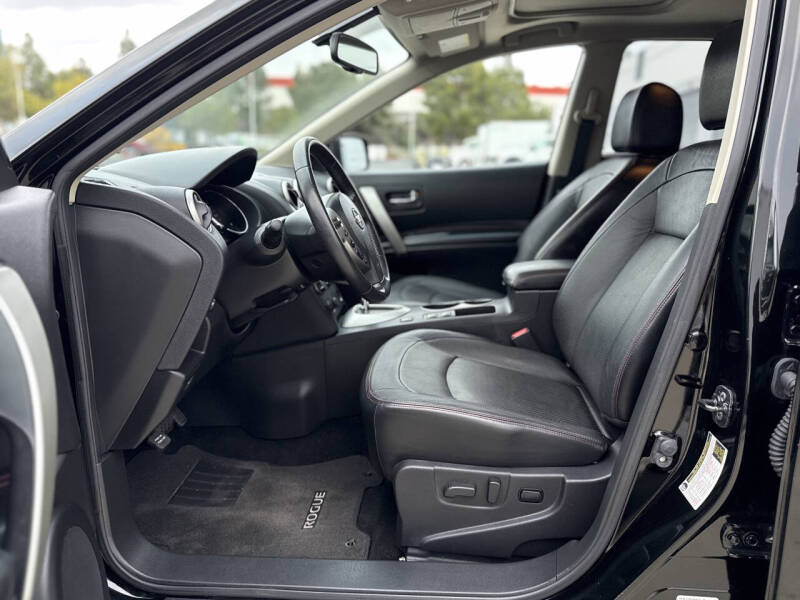 2013 Nissan Rogue SV w/SL Package