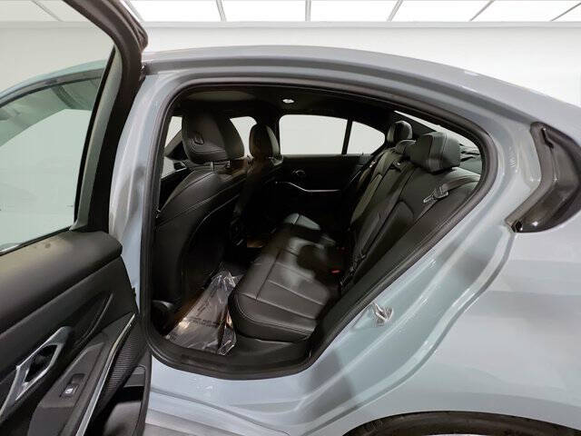 2024 BMW 3 Series 330i