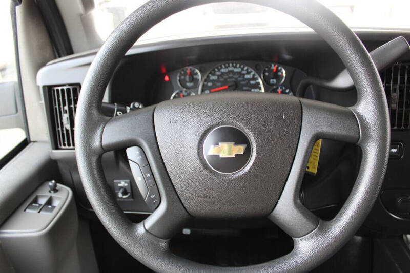 2024 Chevrolet Express 2500