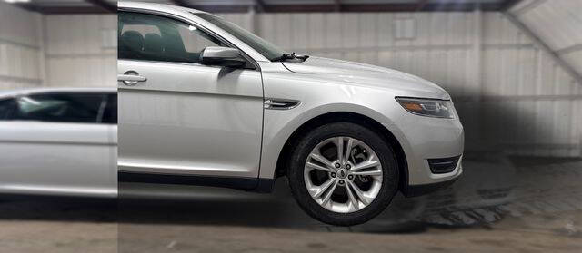 2016 Ford Taurus SEL