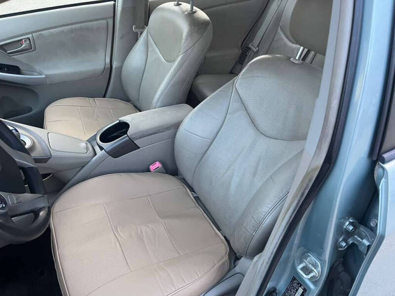 2013 Toyota Prius Three