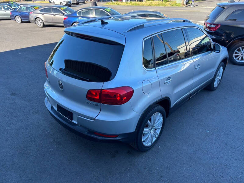 2012 Volkswagen Tiguan SE