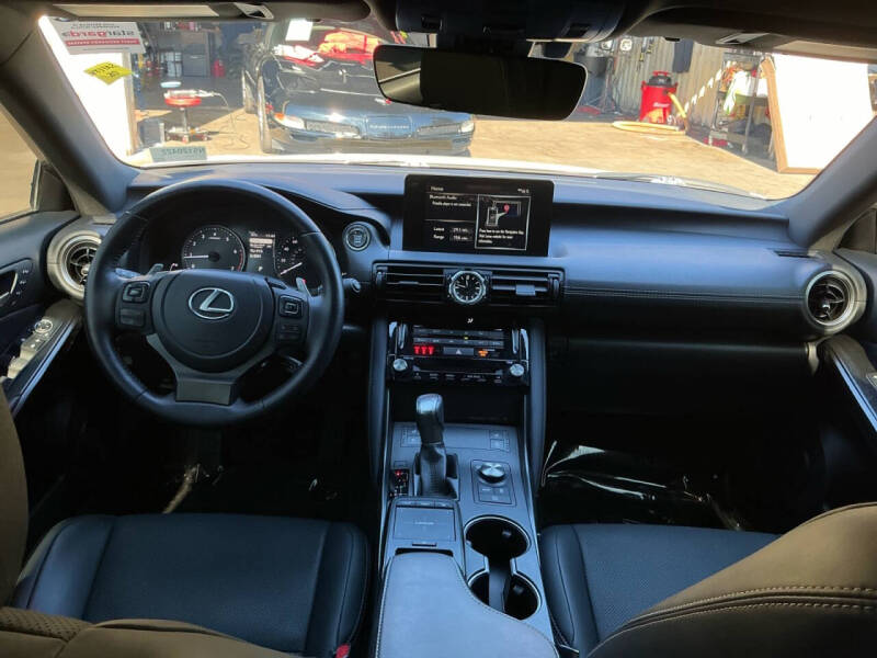 2022 Lexus IS 300