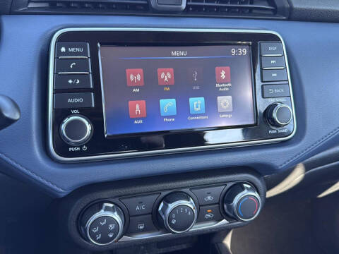 2023 Nissan Versa SV