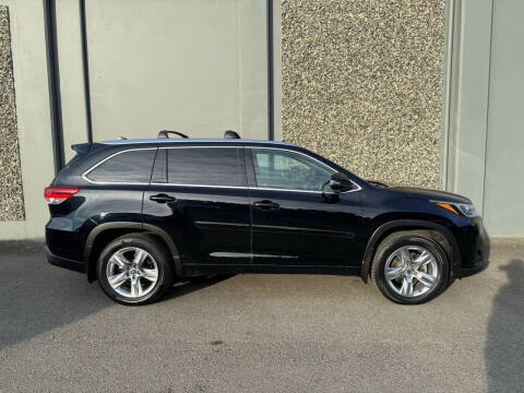 2017 Toyota Highlander Limited Platinum