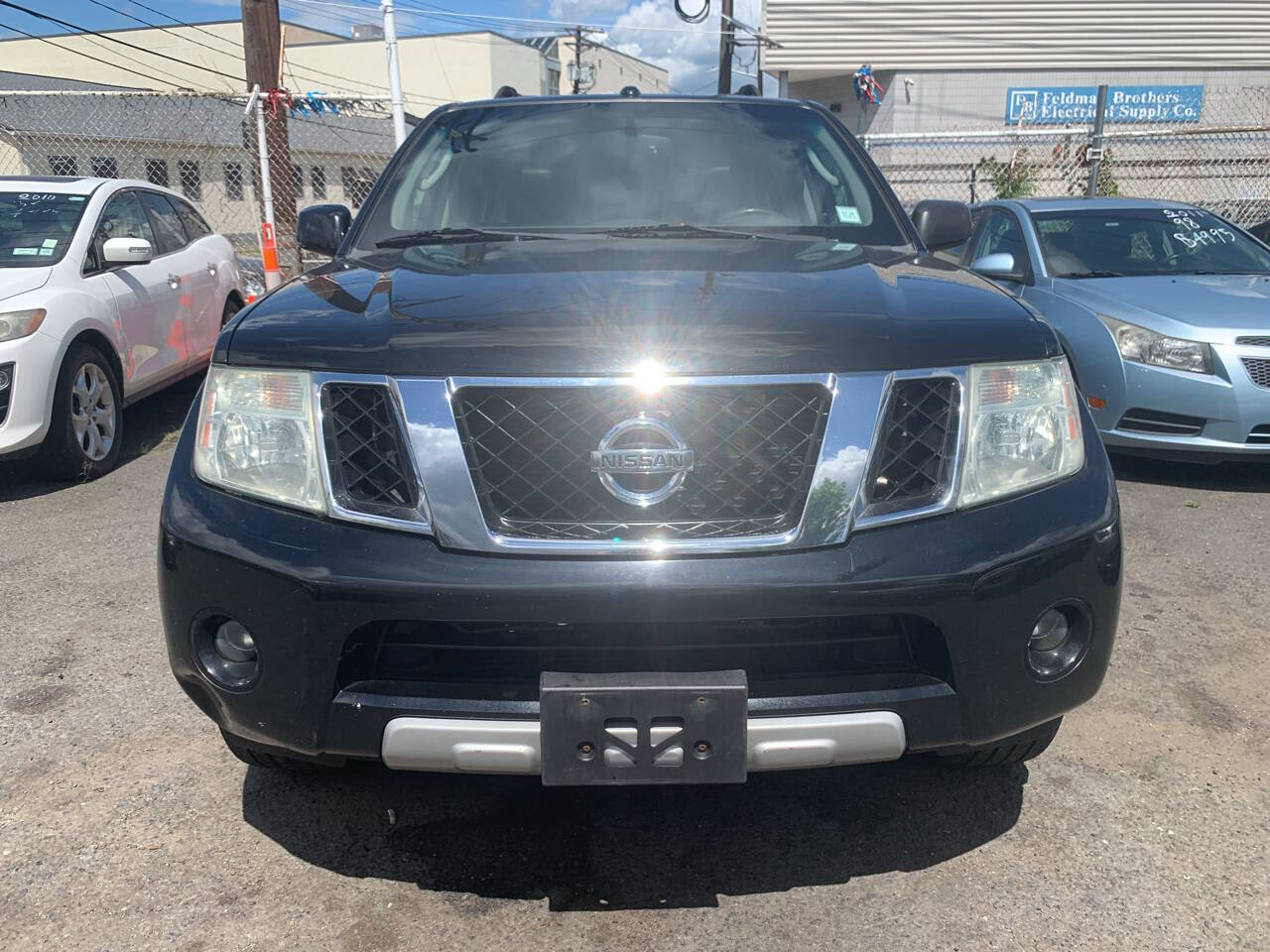 Black 2011 Nissan Pathfinder LE 4x4 LE 4dr SUV 2