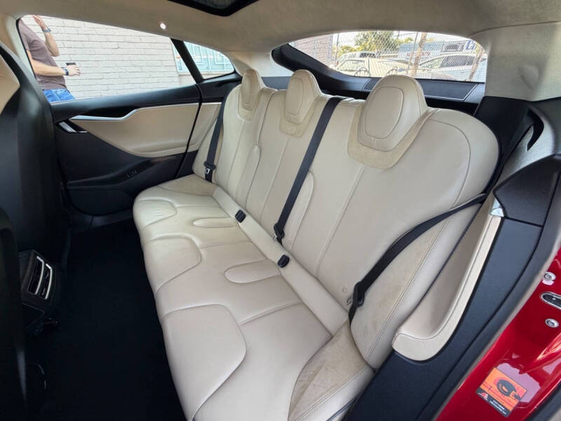 2014 Tesla Model S P85