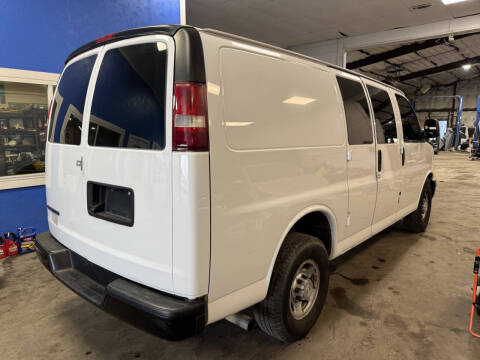 2018 Chevrolet Express 2500