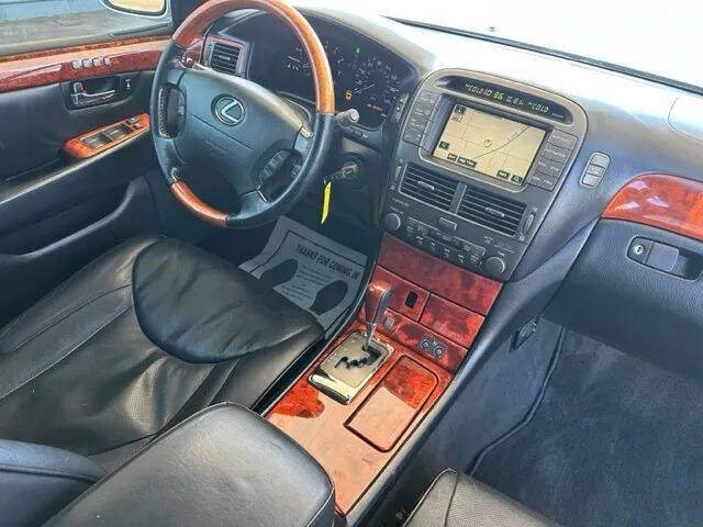 2004 Lexus LS 430