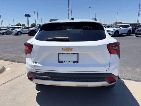 2025 Chevrolet Trax LT