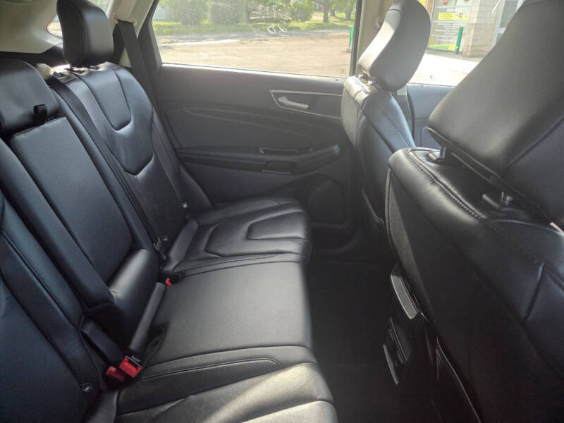 2020 Ford Edge