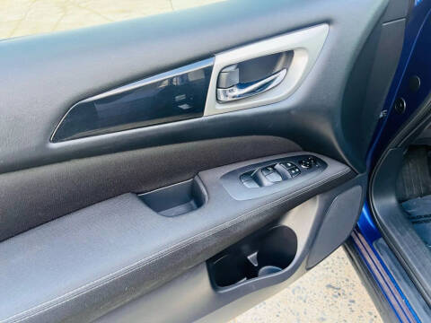 2017 Nissan Pathfinder