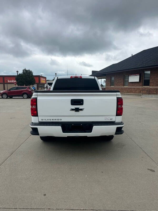 2016 Chevrolet Silverado 1500 LT Z71 photo 4