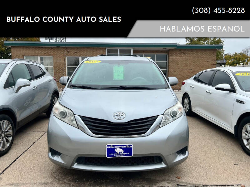 2013 Toyota Sienna LE's photo