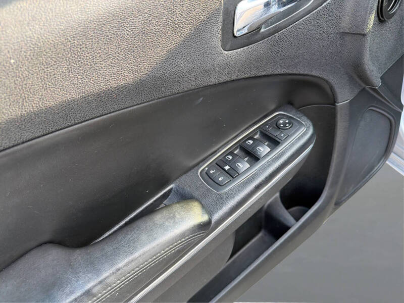 2014 Dodge Charger SE