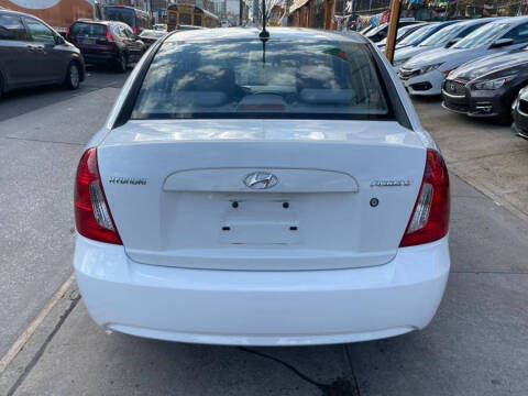 2010 Hyundai Accent GLS