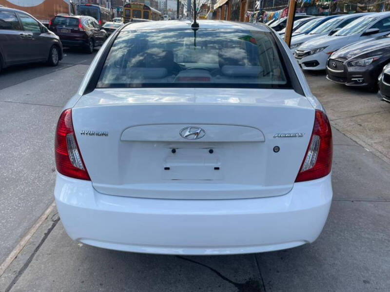 2010 Hyundai Accent GLS