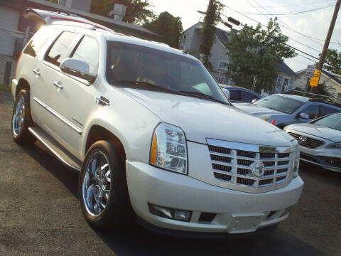 2011 Cadillac Escalade Luxury