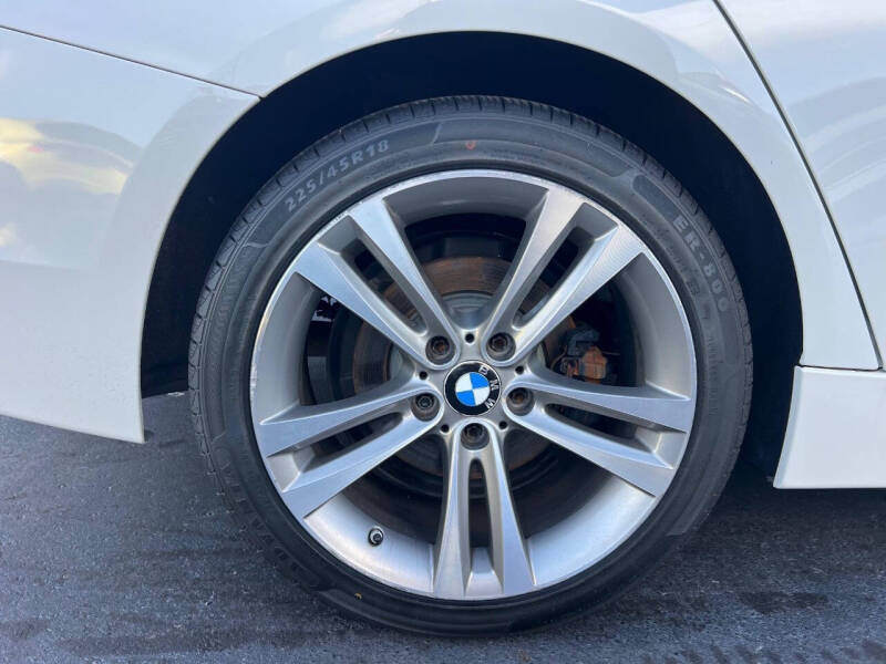 2018 BMW 3 Series 330i xDrive