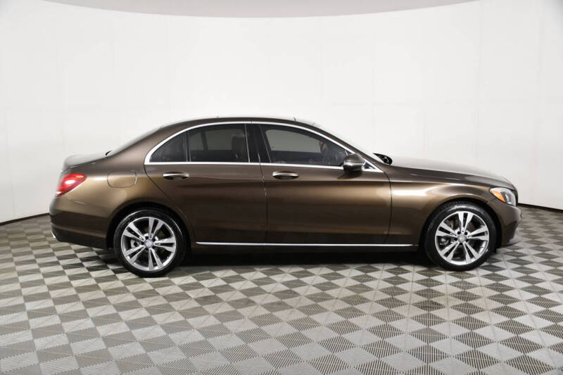 2016 Mercedes-Benz C-Class