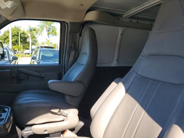 2023 Chevrolet Express 2500