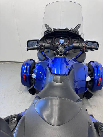 2013 Can-Am Spyder RT-S SM5