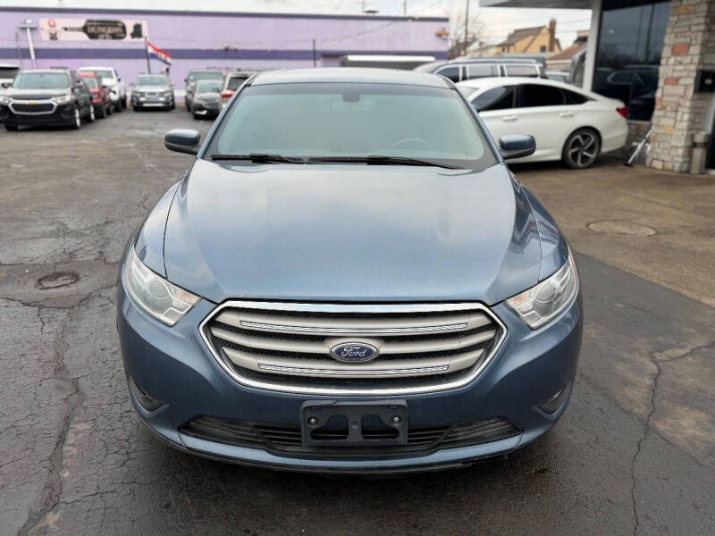 2018 Ford Taurus SEL