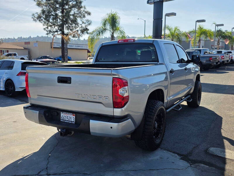 2017 Toyota Tundra SR5