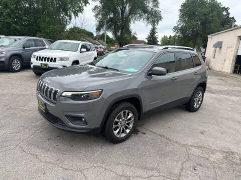 2021 Jeep Cherokee for sale at PAPERLAND MOTORS in Green Bay WI