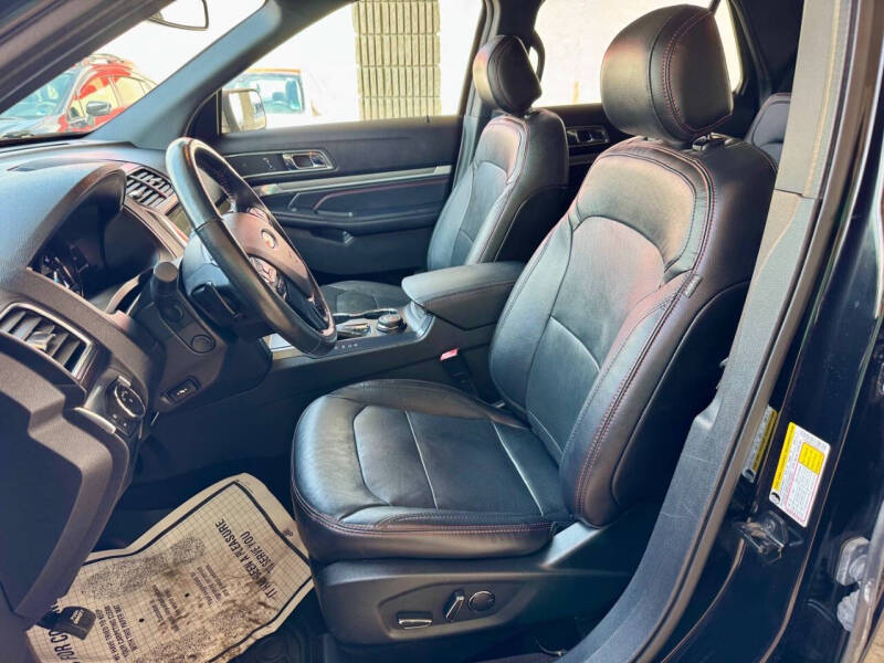 2017 Ford Explorer Sport