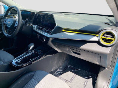 2025 Chevrolet Trax LT