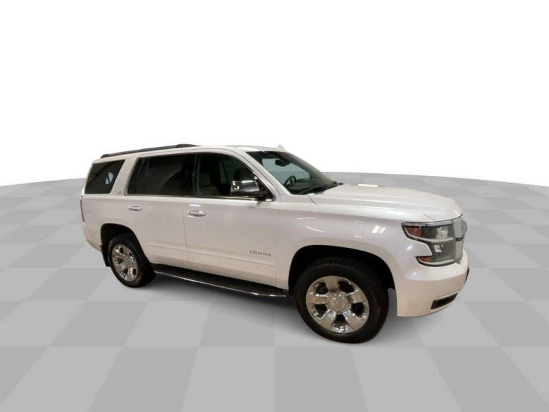 Used 2016 Chevrolet Tahoe LTZ with VIN 1GNSKCKC0GR233613 for sale in Hazel Green, WI