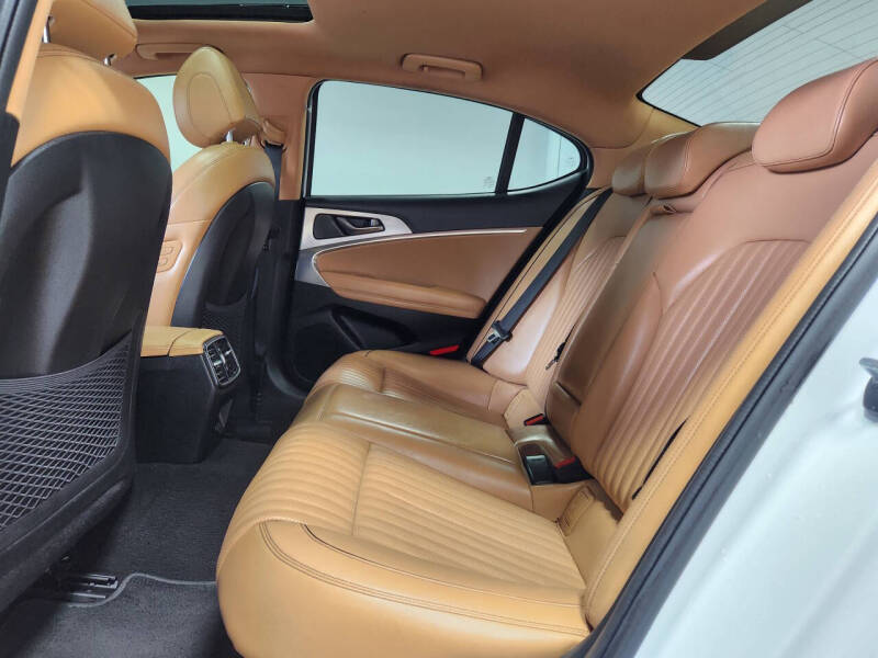 2022 Genesis G70